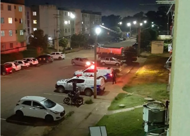 Pai e madrasta são presos após criança de 4 anos cair de prédio