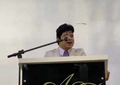 Cantor gospel Samuel Mariano diz não ser obrigado a ajudar Manaus:'Modinha'