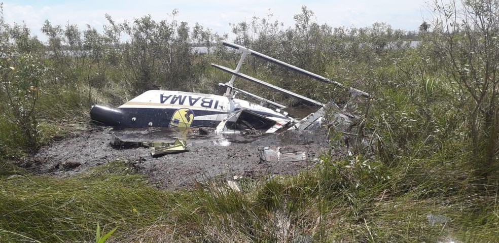 Helicóptero do Ibama cai no Pantanal durante combate a incêndio
