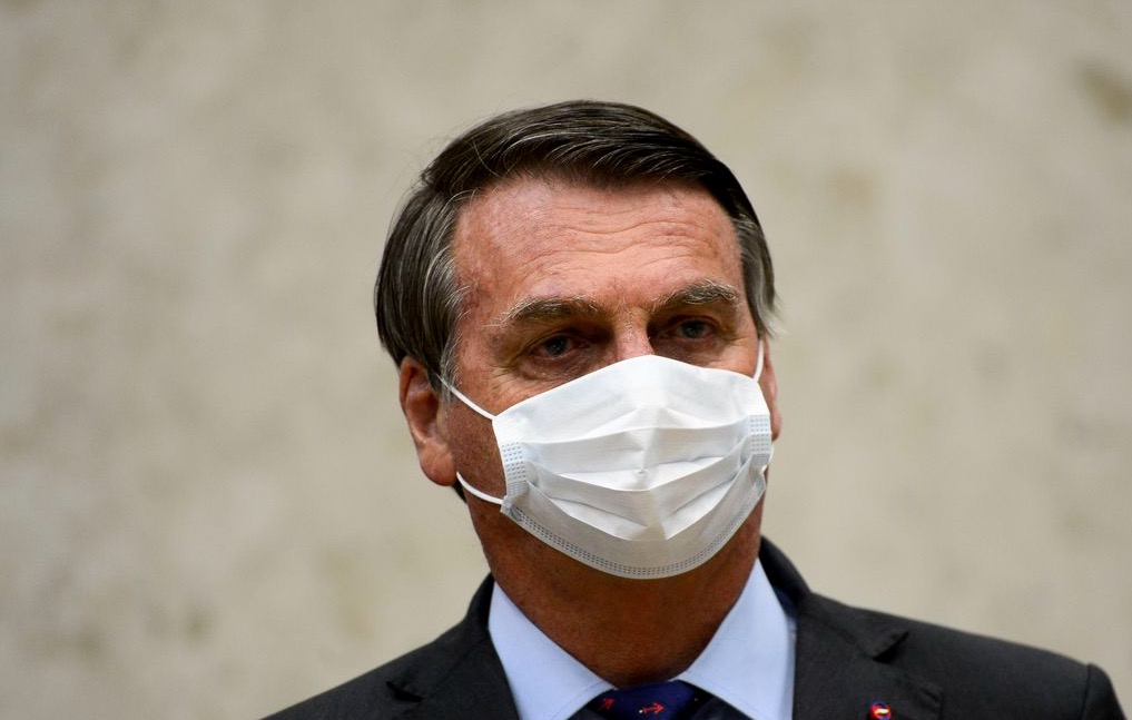 Bolsonaro veta perdão a dívidas de igrejas e sugere derrubada do veto