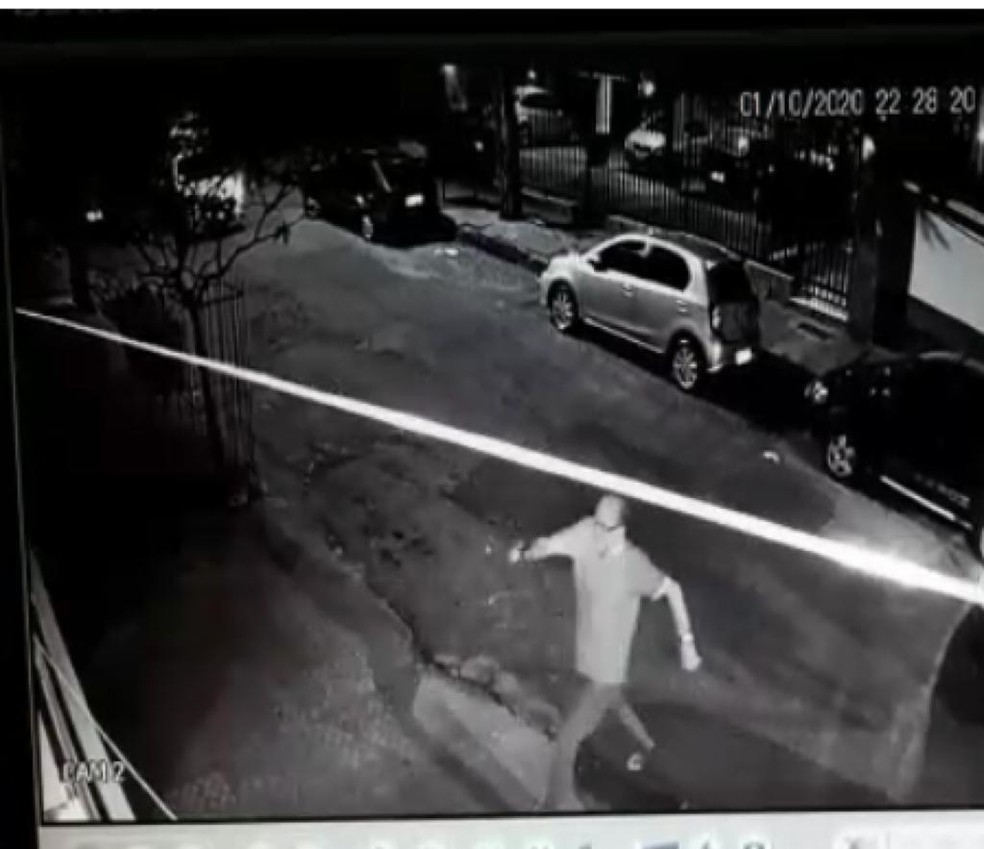 Procurador de Justiça é preso ao atirar em mulher durante briga de trânsito