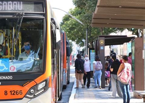 Profissionais de transportes entram no grupo prioritário da vacinação