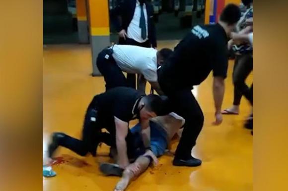 PM quer demissão de policial temporário que matou homem negro no Carrefour
