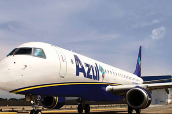 Azul e Gol oferecem transporte gratuito de vacinas contra Covid-19