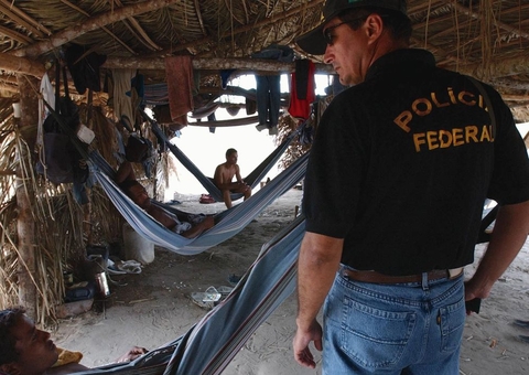 Operação resgata mais de 100 pessoas em situação de escravidão