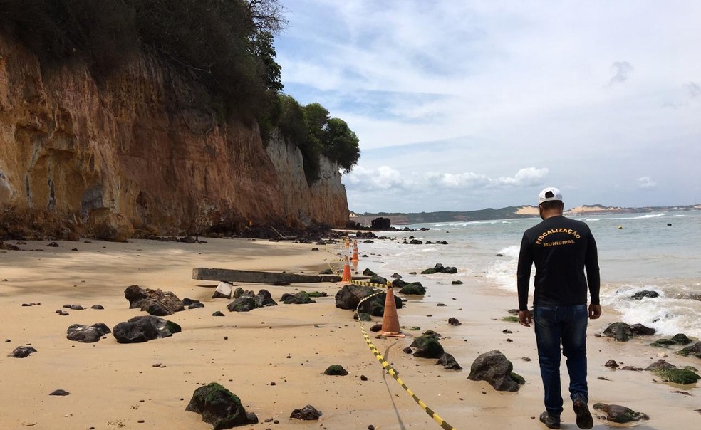 Especialistas alertam sobre riscos de novas tragédias em falésias no RN