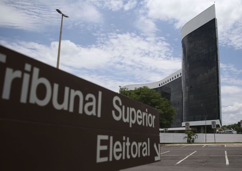 TSE testa supercomputador para evitar atraso no 2º turno 