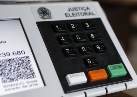 Idoso morre após passar mal na fila de votação 