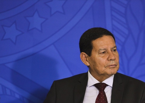 Mourão recebe alta após 12 dias afastado com Covid-19
