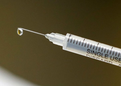 Vacina da farmacêutica Moderna apresenta 94,5% de eficácia contra a covid