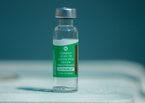 Governo pede à AstraZeneca rapidez na remessa de vacinas