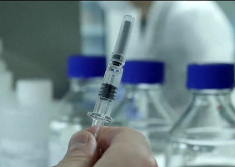 Oxford e AstraZeneca pedirão à Anvisa uso emergencial de vacina no Brasil