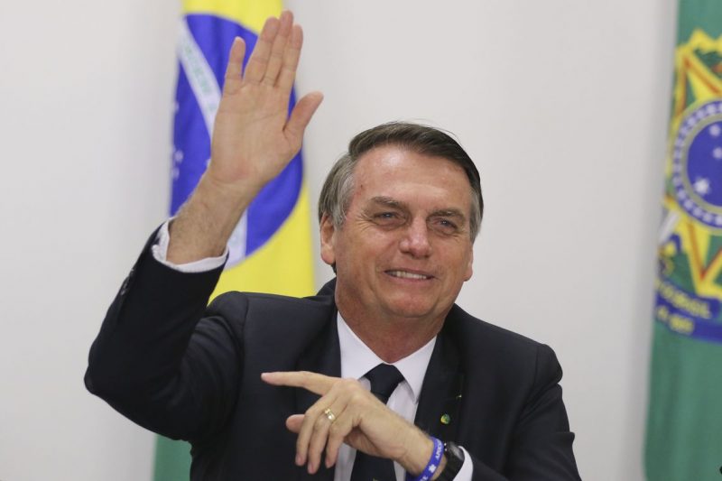 Jair Bolsonaro ganha vinho em sua homenagem : 'Il Mito'