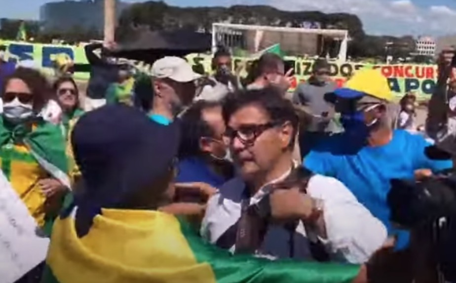 Projeto de Lei torna crime agressão contra profissional de imprensa 