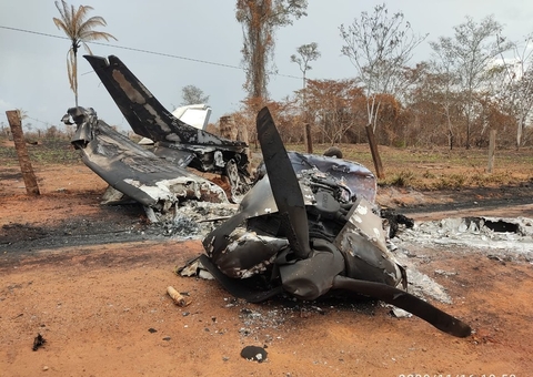 Avião boliviano explode após bater em poste na fronteira de Mato Grosso