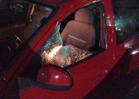 Avó é detida após esquecer criança de quatro anos dentro de carro 