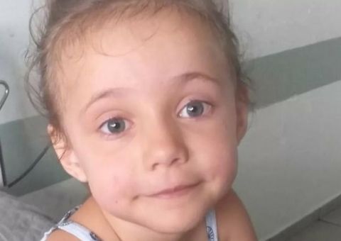 Mãe leva filha a 7 médicos e descobre síndrome rara causada pela Covid-19