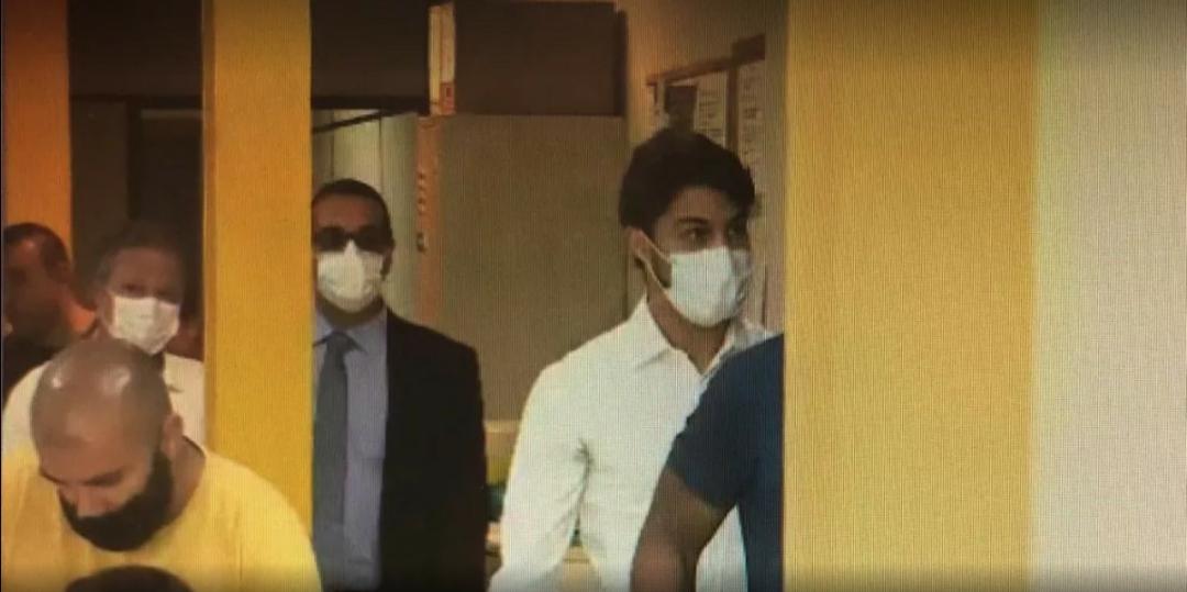 Delegado diz que jogador Marcinho dirigia carro que atropelou casal