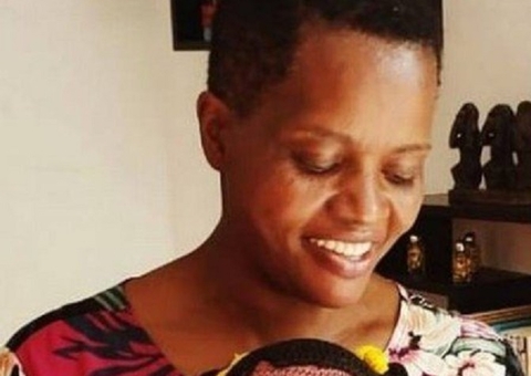 Madalena Gordiano ganha 1ª boneca após ser escravizada por 38 anos