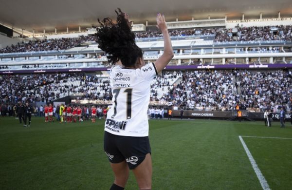 Brasileirão Feminino tem início com promessa de novos recordes
