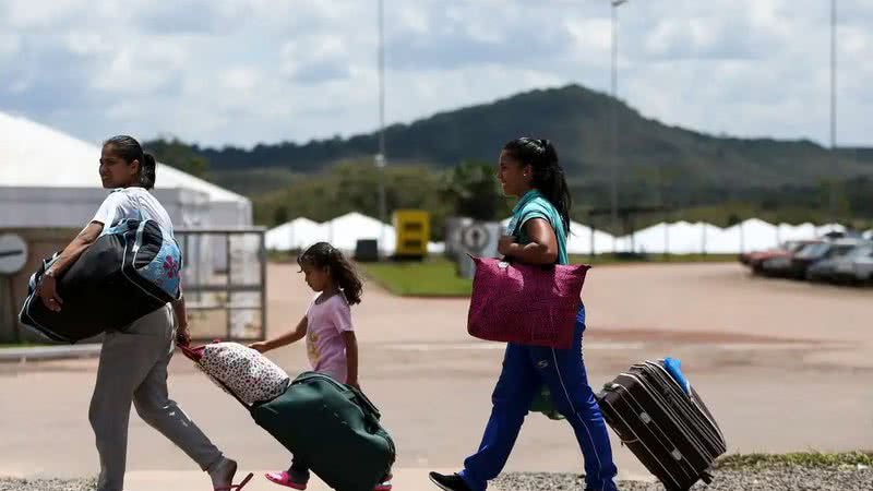 Mais de 600 brasileiros são deportados do Reino Unido