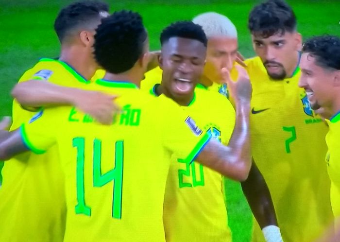 Seleção vai às quartas jogando 135 minutos a menos que veteranos da Croácia