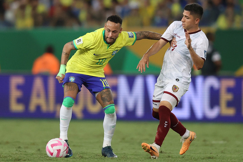 Fernando Diniz analisa empate com Venezuela em Cuiabá