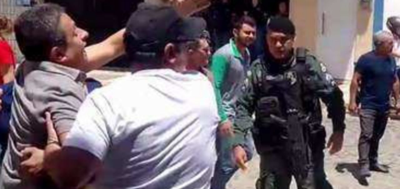 Briga entre prefeito e vereador gera confusão; saiba o motivo