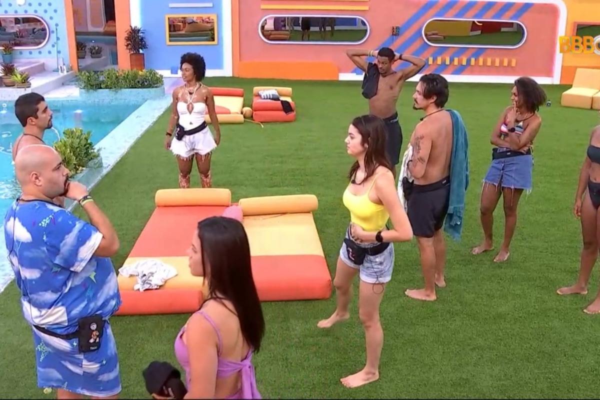 BBB22: Boninho revela que paredão do domingo pode ser quádruplo 