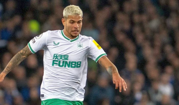 Bruno Guimarães pode ganhar R$ 1,2 mi por semana em renovação com Newcastle