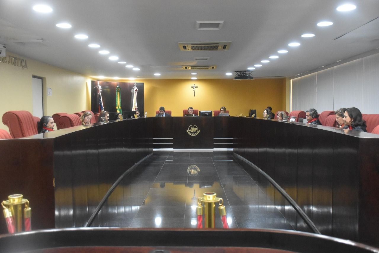 Alberto Júnior toma posse para segundo mandato à frente do MPAM