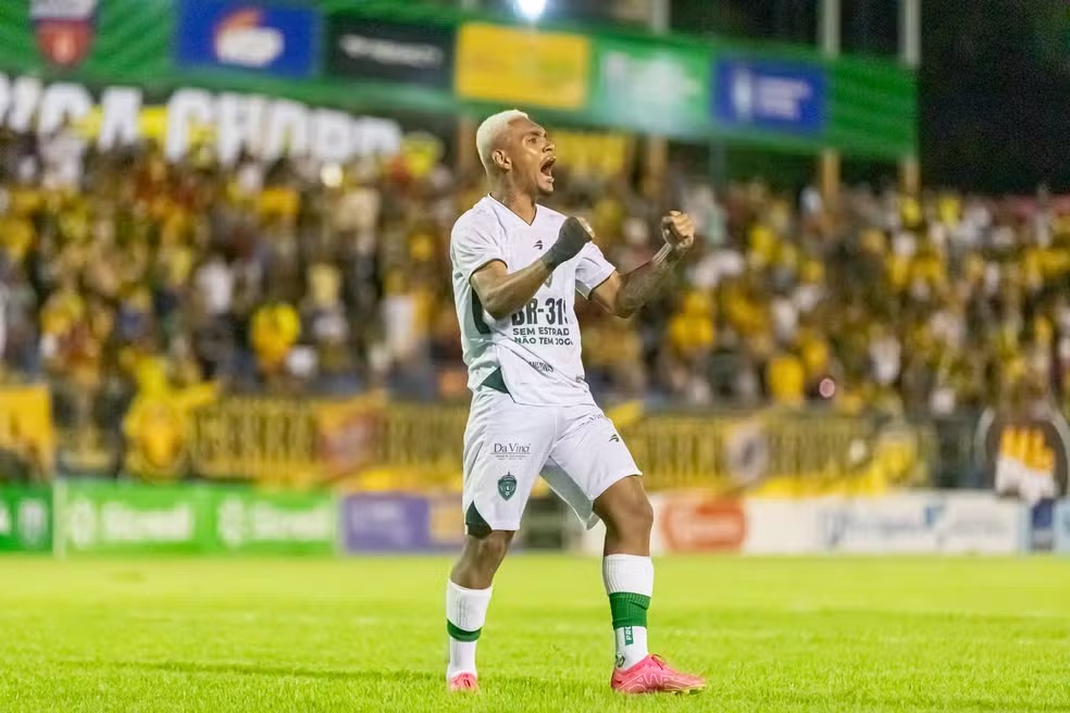 Série D: Renanzinho assina pré-contratato e encaminha permanência no Manaus