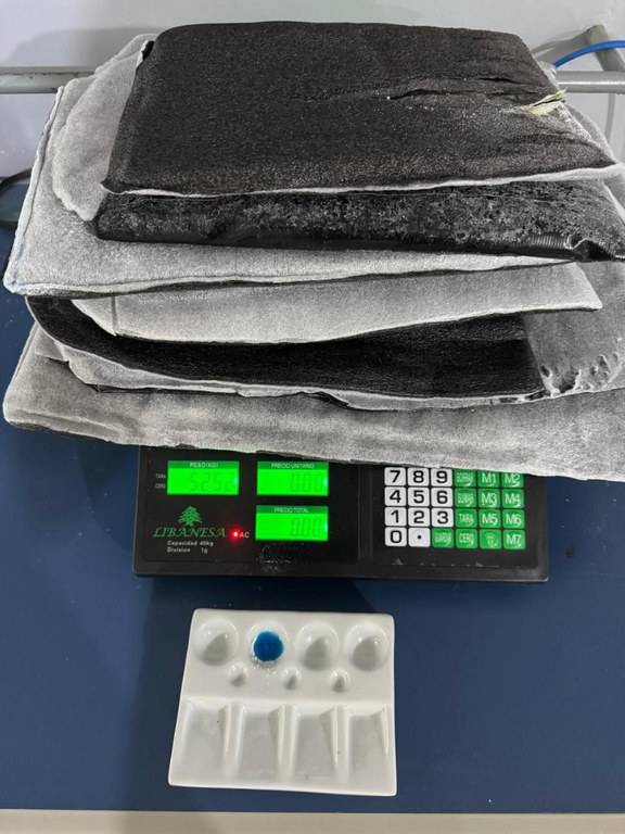 Mulher é presa com 6 kg de cocaína no aeroporto de Tabatinga