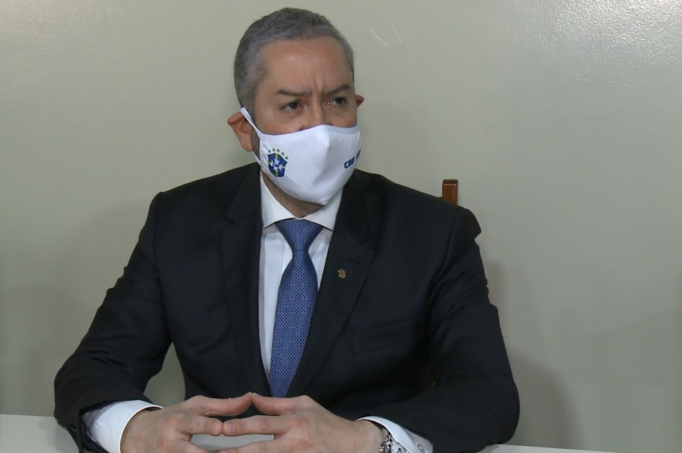 Funcionária da CBF denuncia presidente por assédio: 'se masturba?'