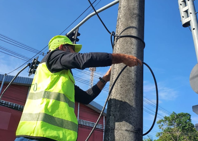 Cabos de energia de semáforos são furtados na Zona Leste de Manaus