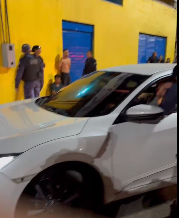 Dono de loja e outro homem são presos após tiroteio no Amazonas