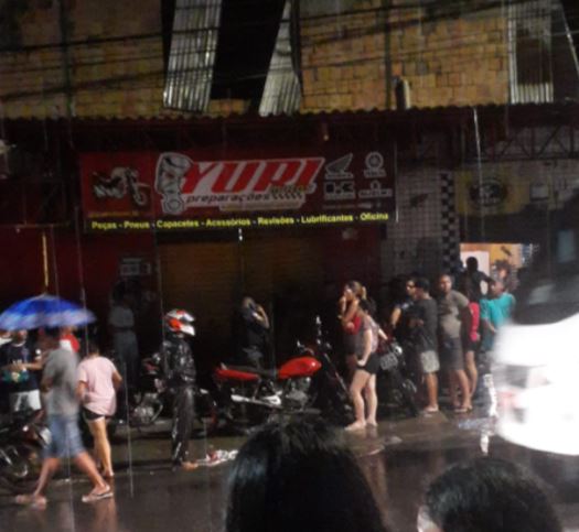 Criminosos invadem oficina e matam cliente  a tiros em Manaus
