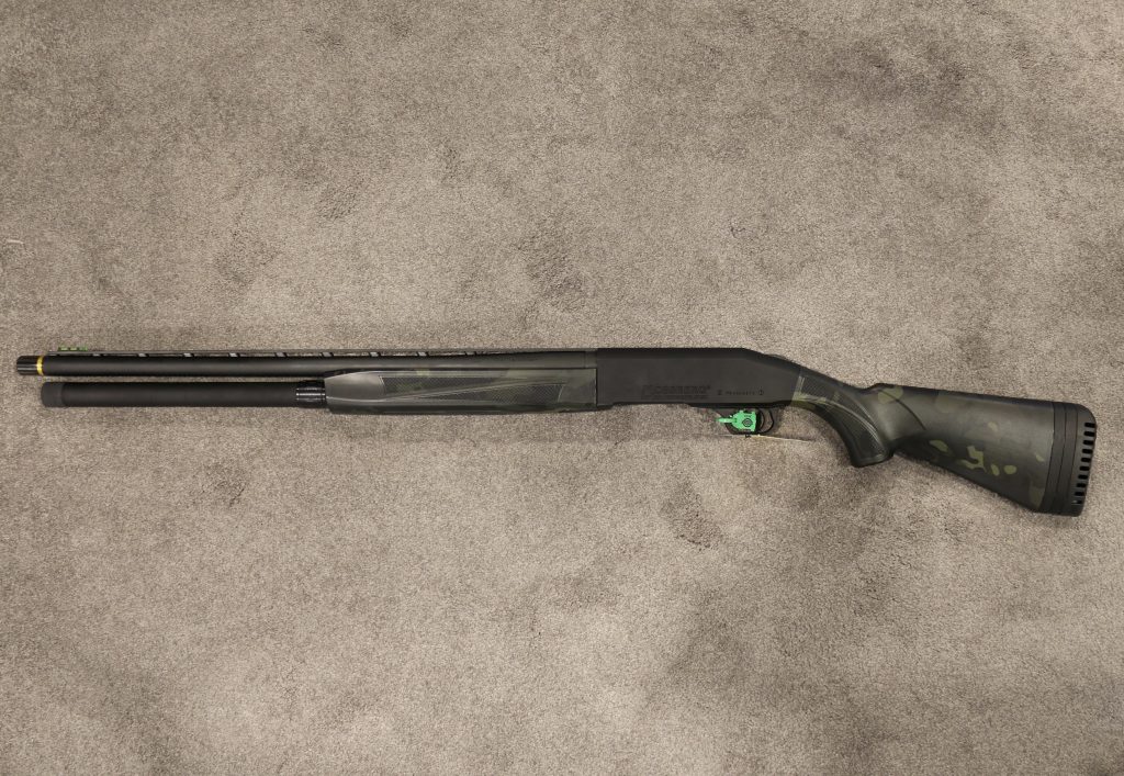 Idoso é preso com espingarda dentro de barco em Manaus