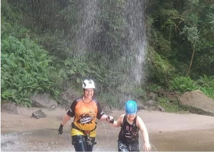 Mãe, filha e cunhado morrem durante passeio à cachoeira no feriado