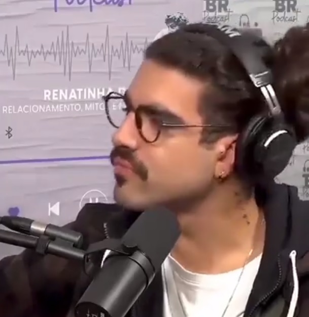 Caio Castro dispara sobre pagar conta em um encontro: ‘Não é minha filha’