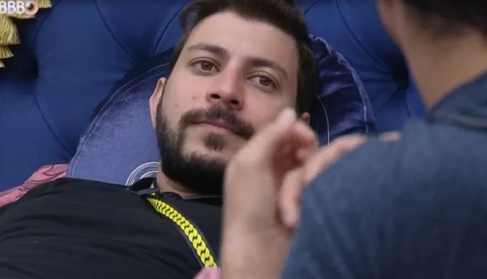 BBB21: Líder, Caio bate o martelo e define quem indicará ao paredão