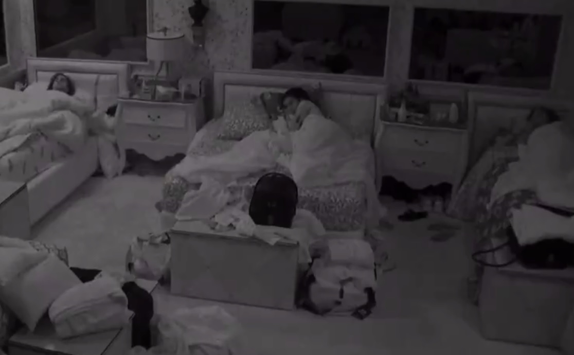 BBB21: Fiuk tenta falar mal de Juliette e leva corte de Camilla