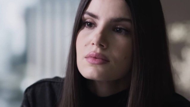 Globo prepara processo contra Camila Queiroz, diz site 