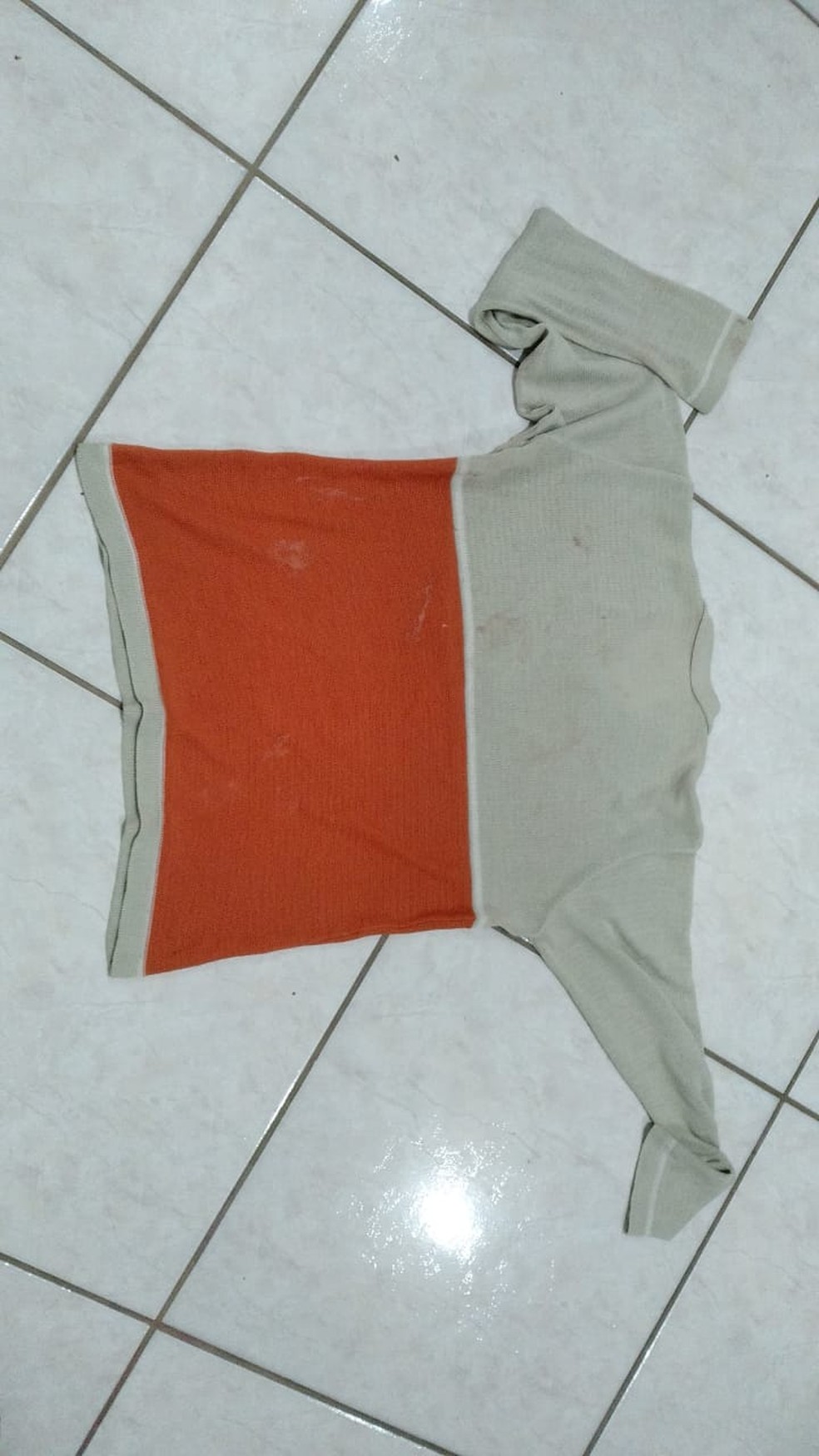 Pai usa camisa para estrangular e matar filha de 5 anos