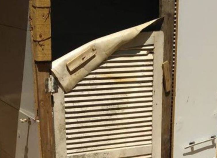 Criança autista era mantida em canil por mãe e avó no Rio de Janeiro