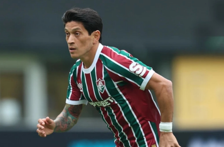 Cano volta a jogar após quase dois meses e vira boa opção no Fluminense
