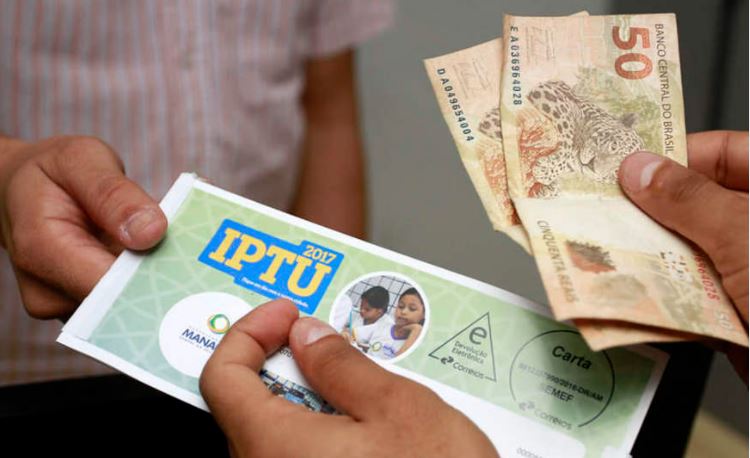 Carnês do IPTU 2022 começam a ser distribuídos em Manaus