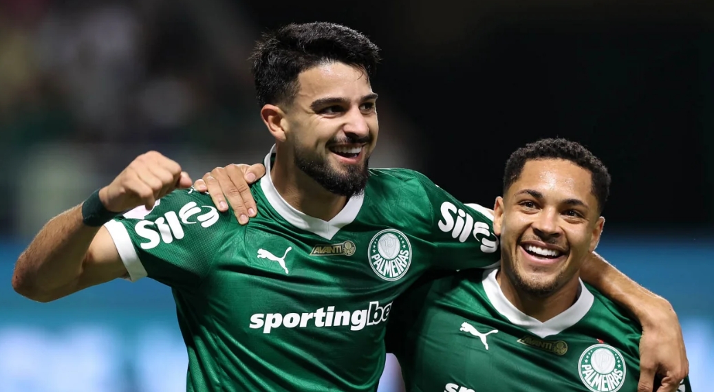 Palmeiras bate Vasco com gols de Flaco e Roque e dorme na vice-liderança