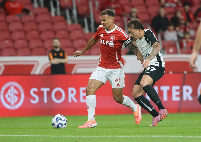 Inter marca no fim e empata com Corinthians em jogo polêmico