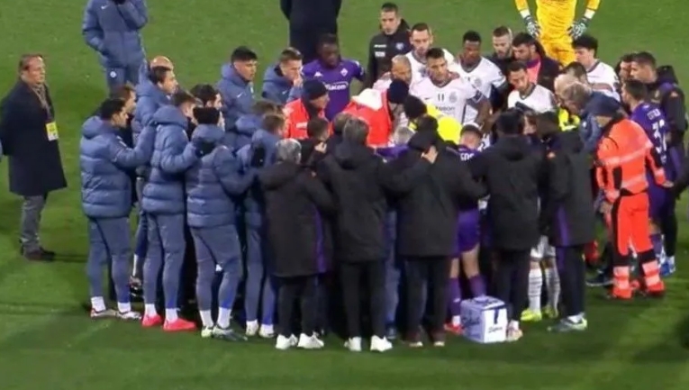 Bove, da Fiorentina, sofre mal súbito em jogo contra a Inter